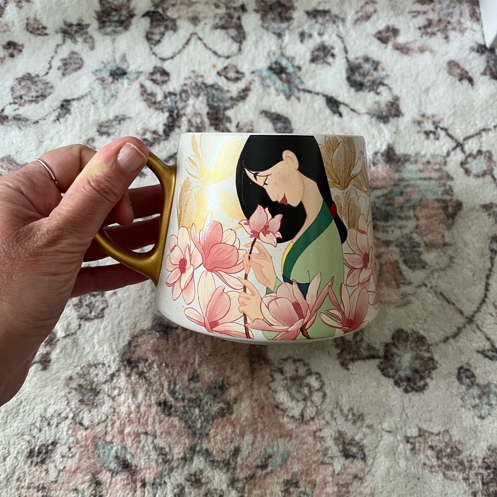 Elegant Floral Coffee Mug with Gold Handle
